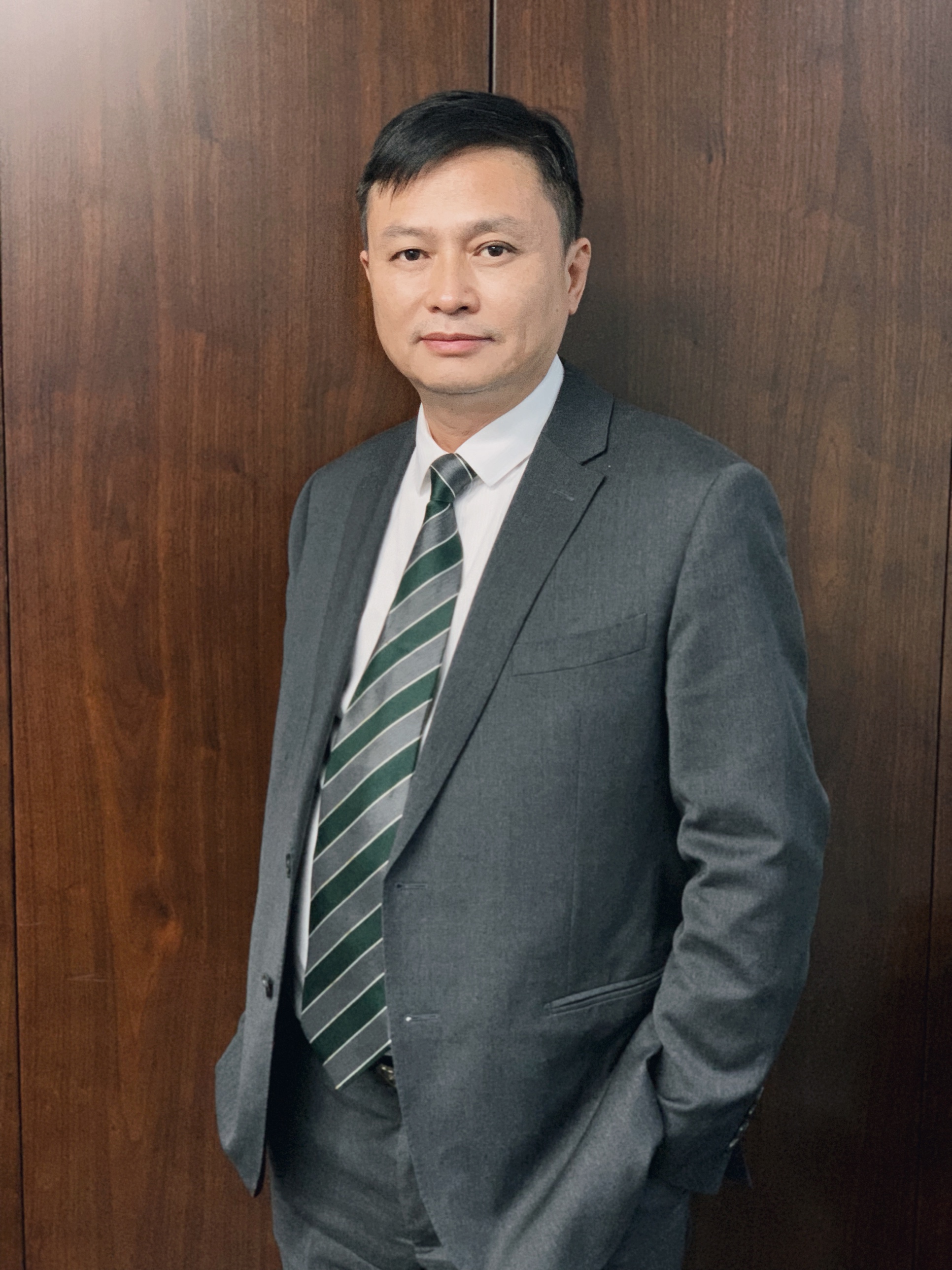 歐陽紅兵.jpeg 歐陽紅兵.jpeg